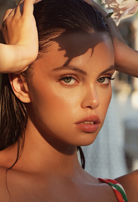 DUA GATHERED ONE PIECE